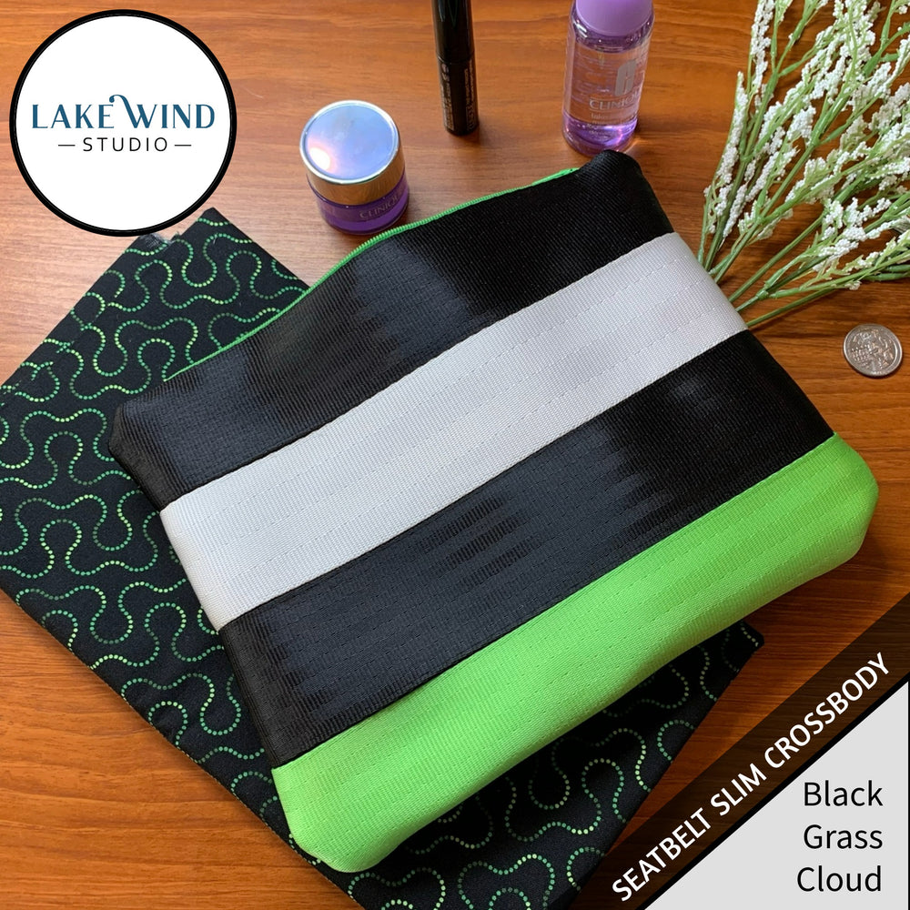 Slim Seatbelt Crossbody Bag -green, black, cloud