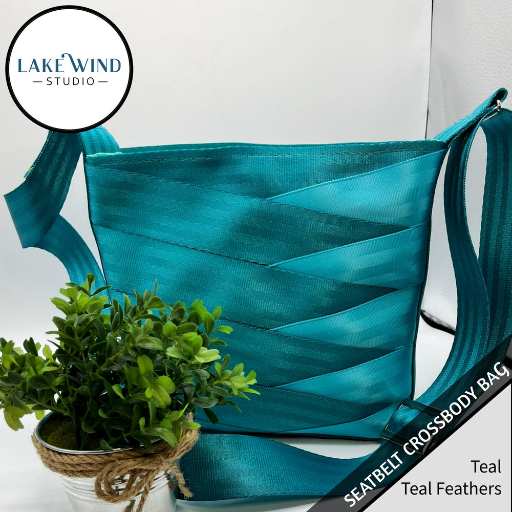 Crossbody seatbelt bag - teal