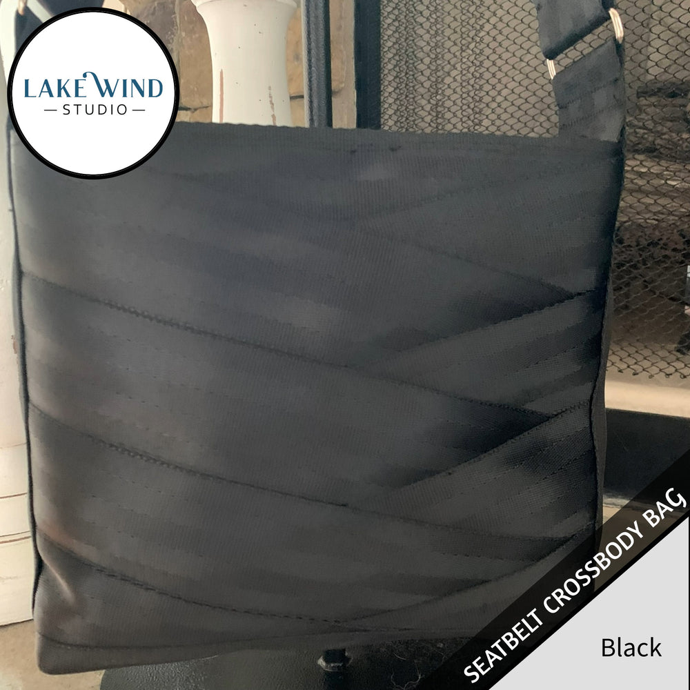 Crossbody seatbelt bag - black